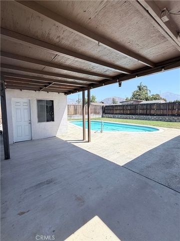 2045 Capri, Mentone, CA 92359