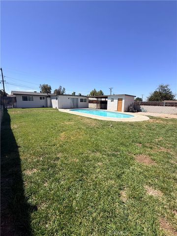2045 Capri, Mentone, CA 92359
