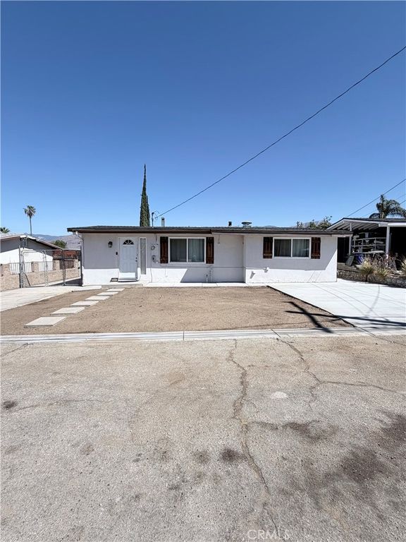 2045 Capri, Mentone, CA 92359
