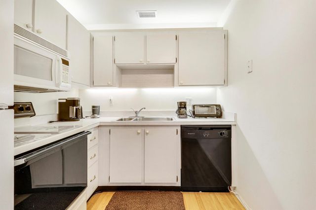 2600 SE Ocean Boulevard Dd4, Stuart, FL 34996