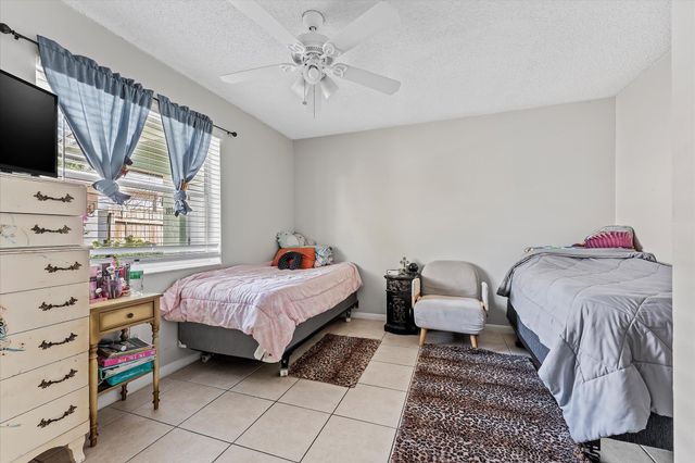 1012 Green Street, West Palm Beach, FL 33405