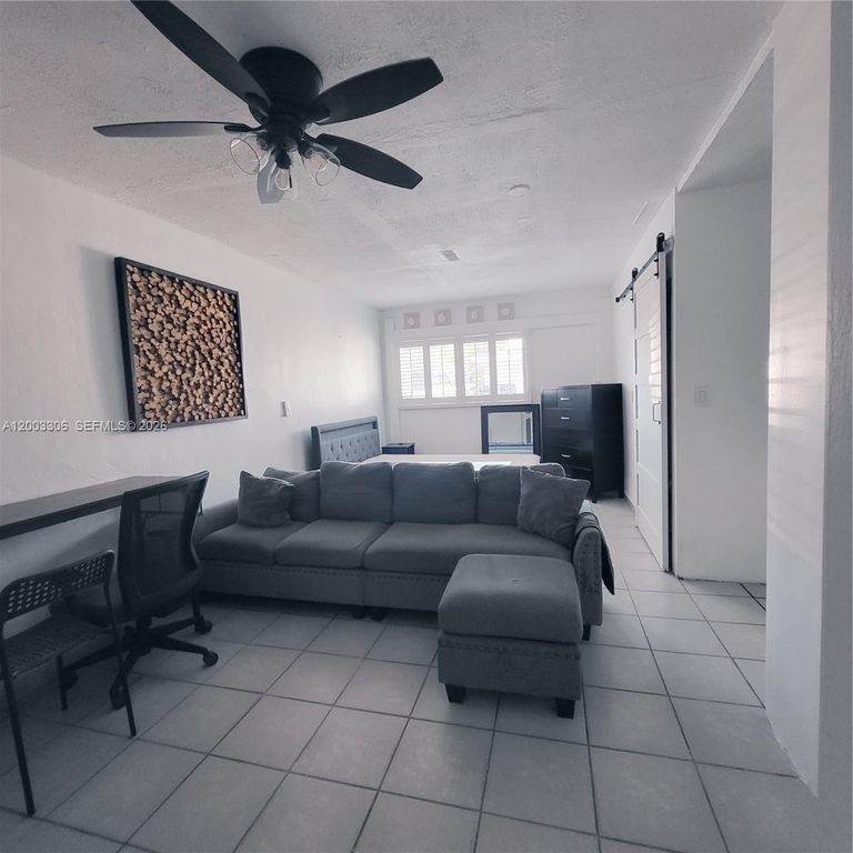 3405 W Lake Pl 1, Miramar, FL 33023