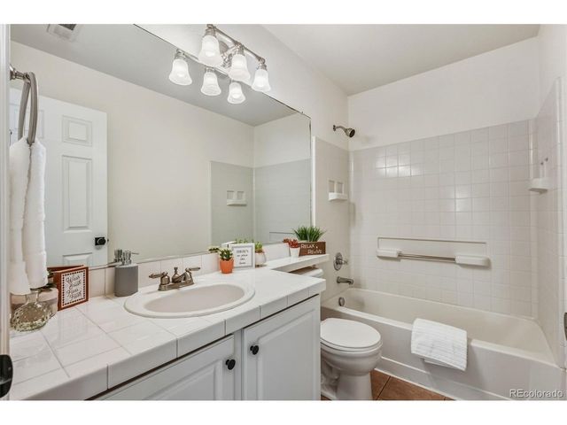 7414 S Mobile St, Aurora, CO 80016