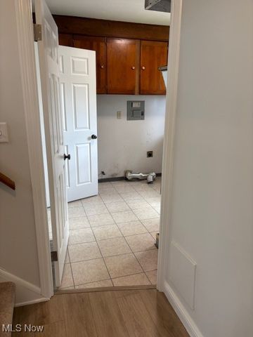 7707 Liberty Avenue, Parma, OH 44129