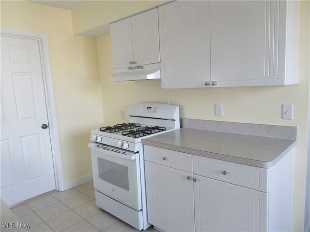 7707 Liberty Avenue, Parma, OH 44129