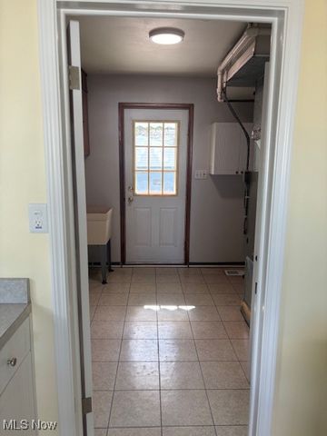 7707 Liberty Avenue, Parma, OH 44129