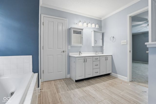 11384 Songbird Lane, Fishers, IN 46038