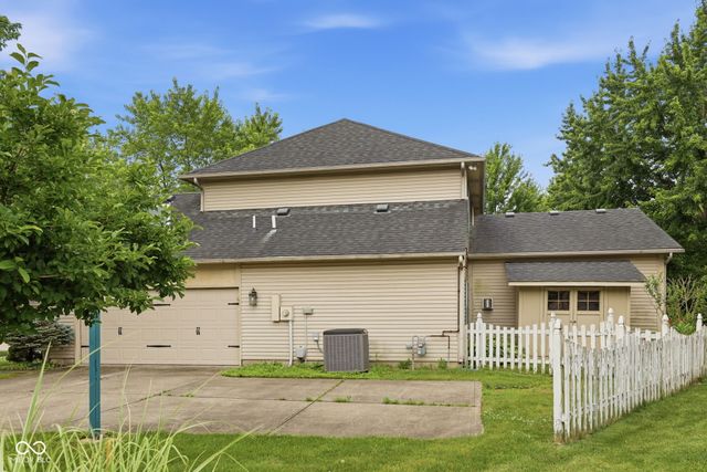 11384 Songbird Lane, Fishers, IN 46038
