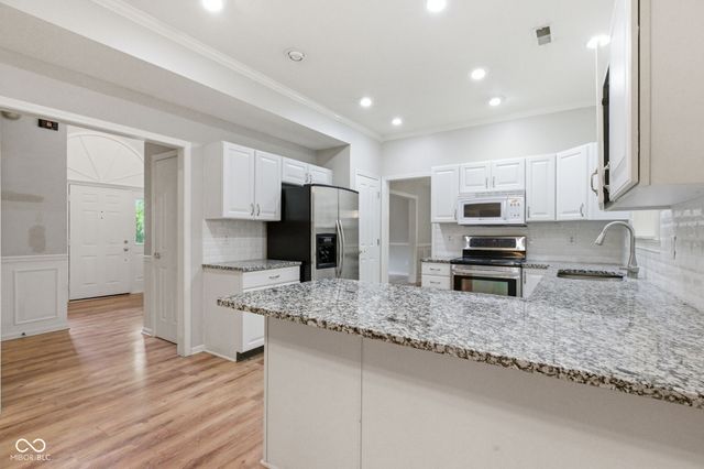 11384 Songbird Lane, Fishers, IN 46038