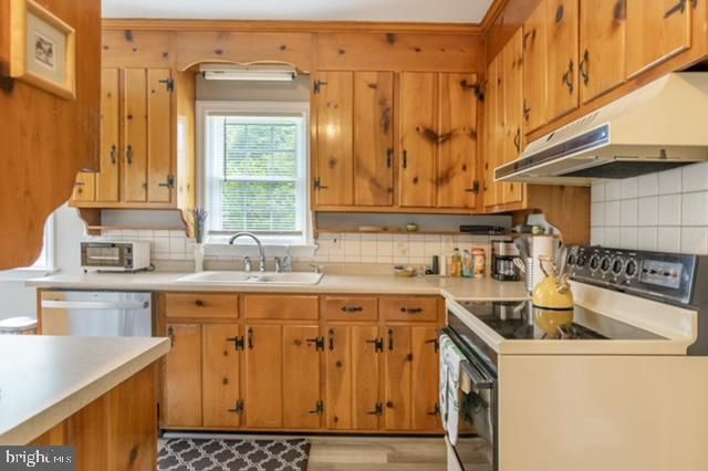 124 LONGSTREET AVE, Fredericksburg, VA 22401