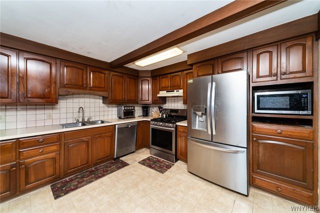7 Division Street, Lancaster, NY 14026