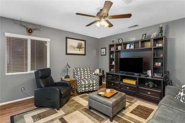 1180 Reisling, Perris, CA 92571