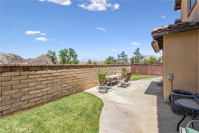 1180 Reisling, Perris, CA 92571