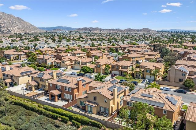 1180 Reisling, Perris, CA 92571