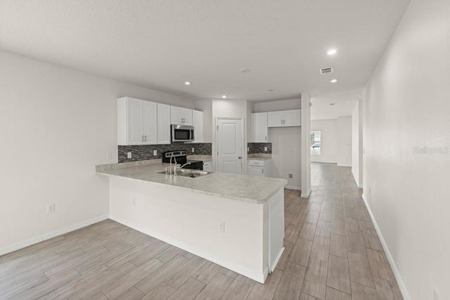 588 MEADOW BEND DRIVE, Davenport, FL 33837