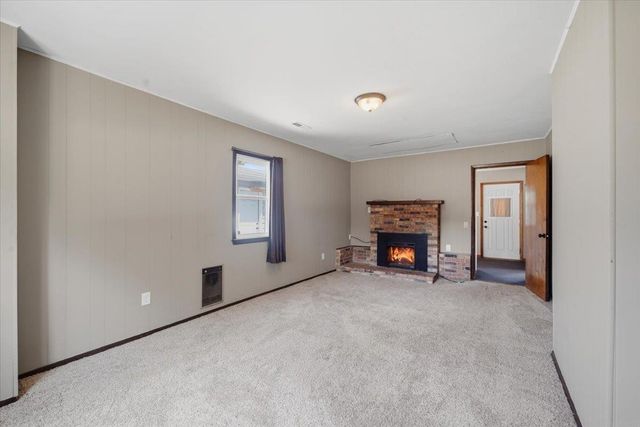 1051 Wisconsin Street, Waterloo, IA 50702