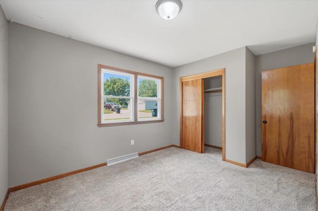 1051 Wisconsin Street, Waterloo, IA 50702