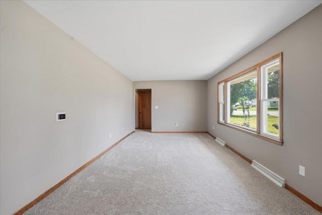 1051 Wisconsin Street, Waterloo, IA 50702