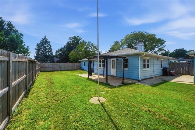 1051 Wisconsin Street, Waterloo, IA 50702