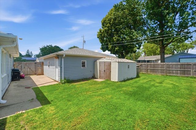 1051 Wisconsin Street, Waterloo, IA 50702