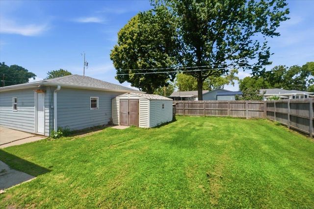 1051 Wisconsin Street, Waterloo, IA 50702
