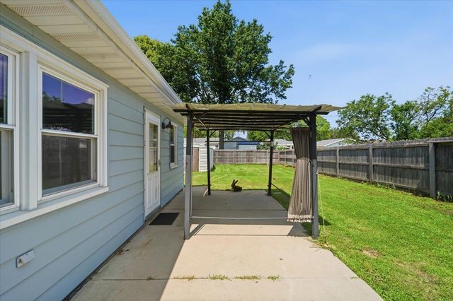 1051 Wisconsin Street, Waterloo, IA 50702