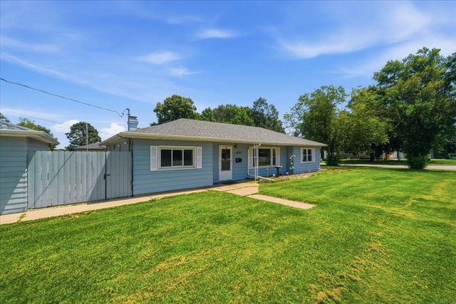 1051 Wisconsin Street, Waterloo, IA 50702