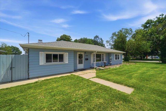 1051 Wisconsin Street, Waterloo, IA 50702