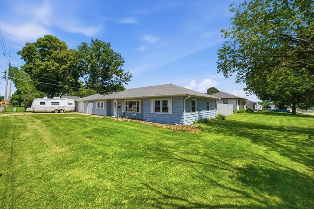 1051 Wisconsin Street, Waterloo, IA 50702