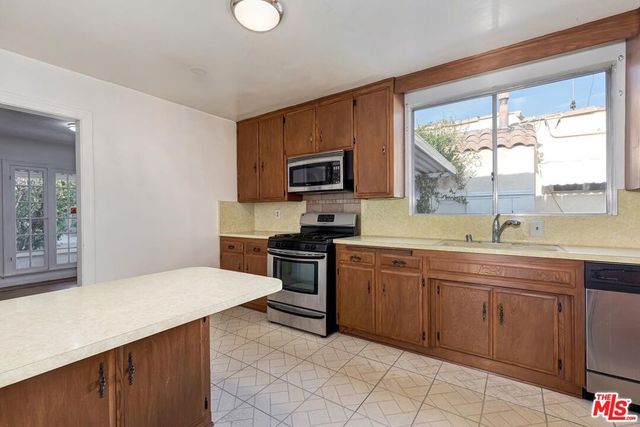 3018 Ingledale Terrace, Los Angeles, CA 90039