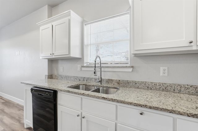 4215 Oneal Street, Greenville, TX 75401