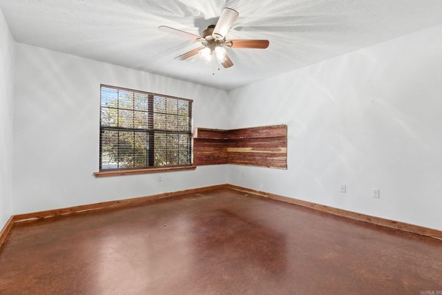 14 4th Street, Greenbrier, AR 72058