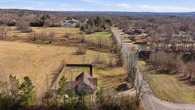 14 4th Street, Greenbrier, AR 72058