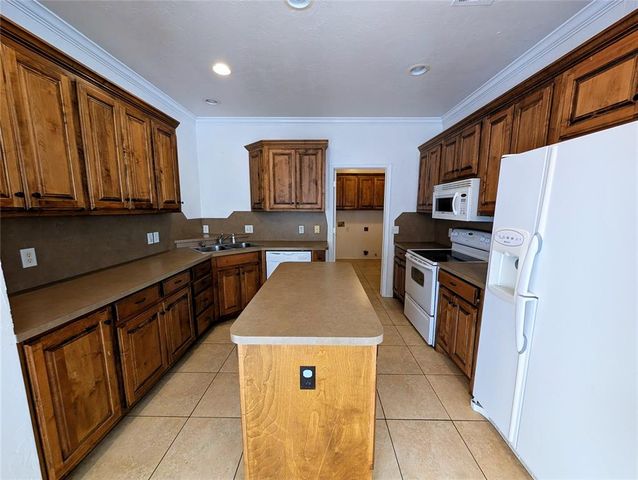 643 Sisken Court, Edmond, OK 73003