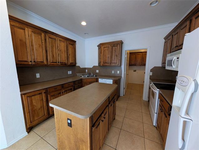 643 Sisken Court, Edmond, OK 73003