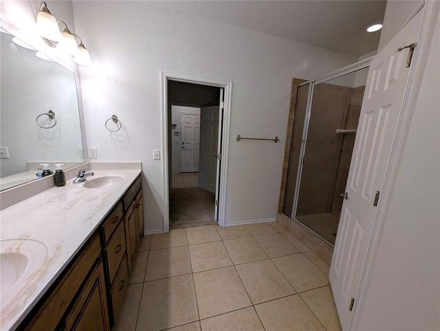 643 Sisken Court, Edmond, OK 73003