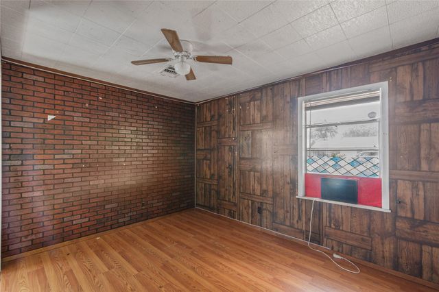 126 W Grenfell Lane, Houston, TX 77076