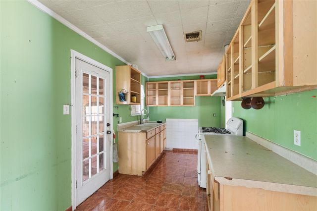 126 W Grenfell Lane, Houston, TX 77076