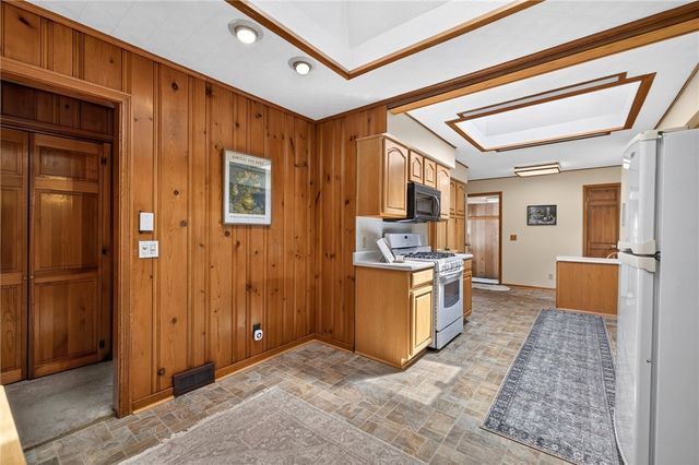35 Barmont Drive, Greece, NY 14626