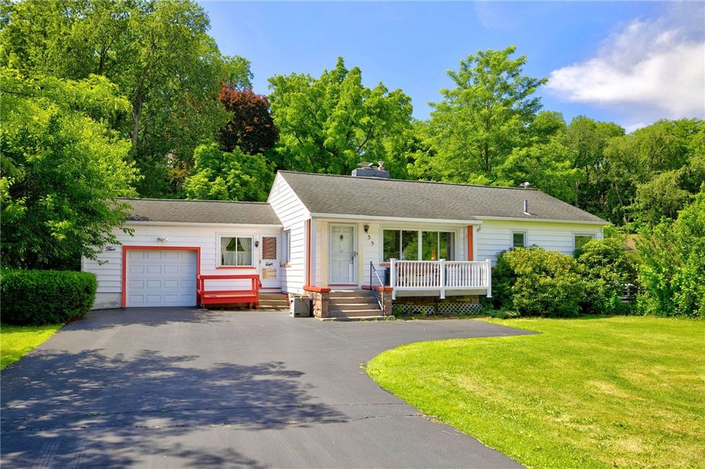 35 Barmont Drive, Greece, NY 14626