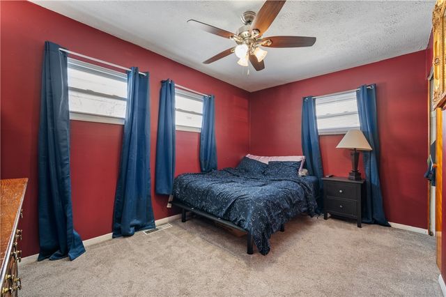 1209 Vermont Ave, Hopewell Twp, PA 15001