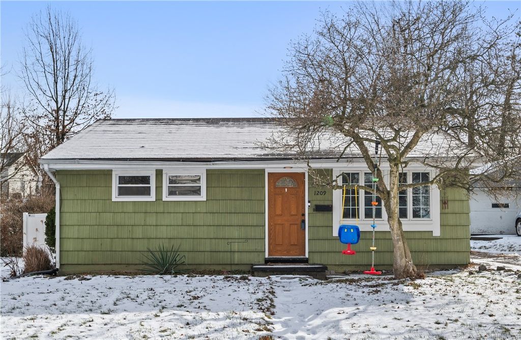 1209 Vermont Ave, Hopewell Twp, PA 15001