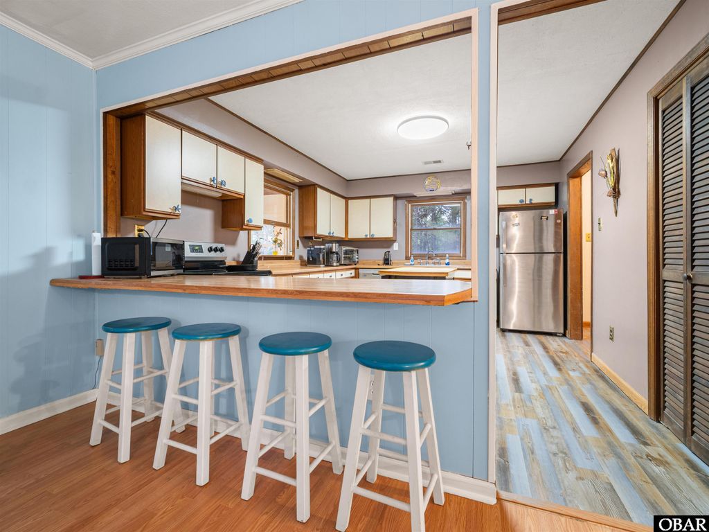 Image 8 of property listing at 2330 Ocean Sands Road Lot #10, Corolla, NC 27927