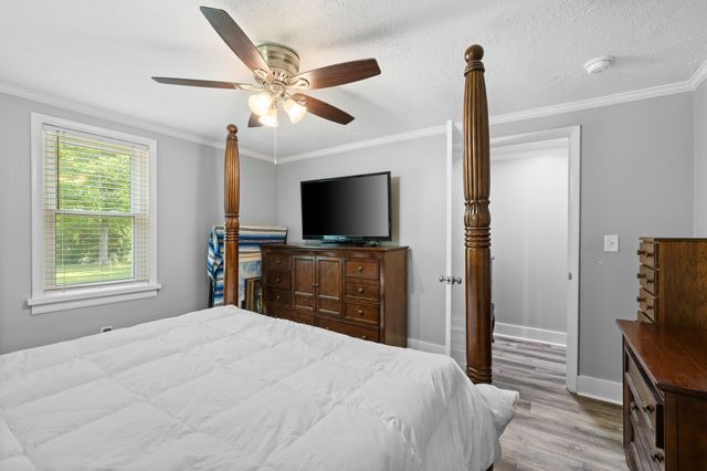 1466 Bible Crossing Rd, Winchester, TN 37398