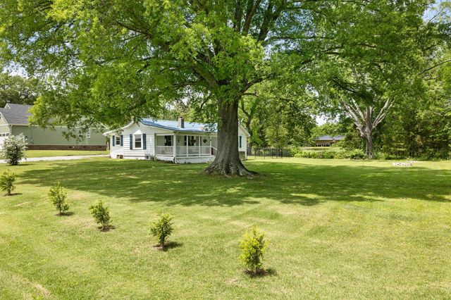 1466 Bible Crossing Rd, Winchester, TN 37398