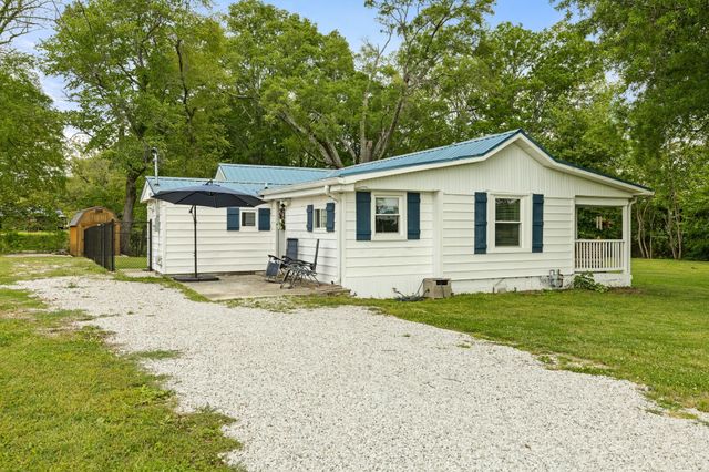 1466 Bible Crossing Rd, Winchester, TN 37398