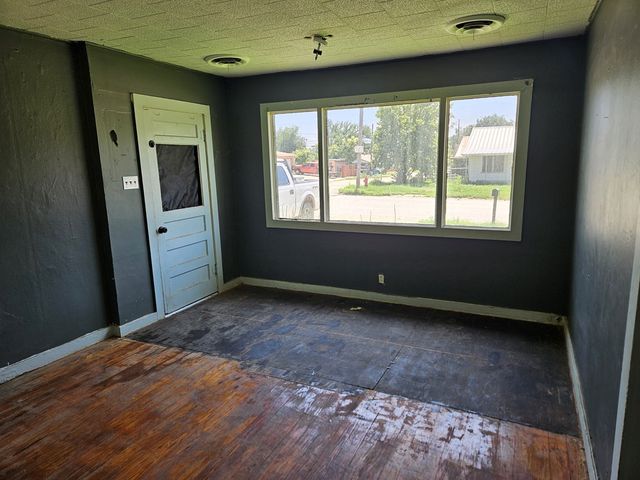 1011 Crockett Street, Sonora, TX 76950