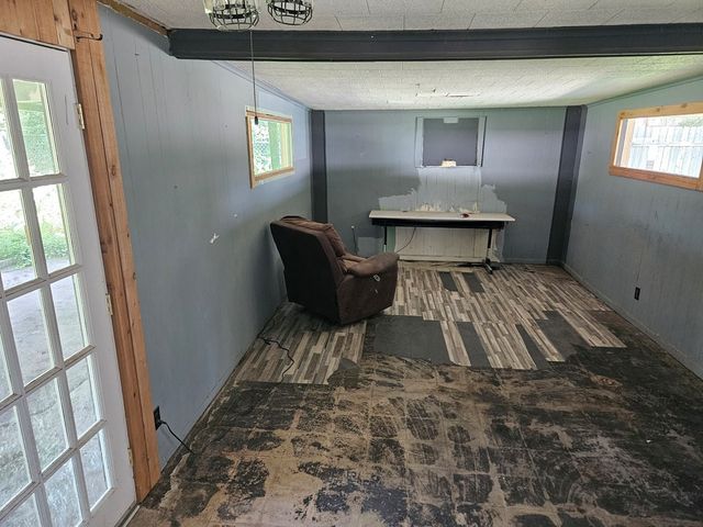 1011 Crockett Street, Sonora, TX 76950