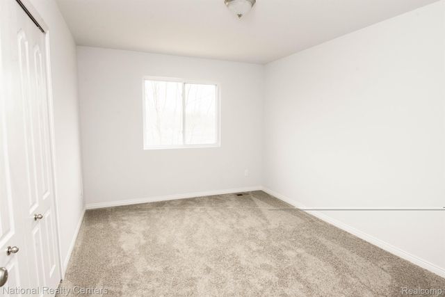 23 Woodfield Parkway, Grand Blanc Charter Township, MI 48439