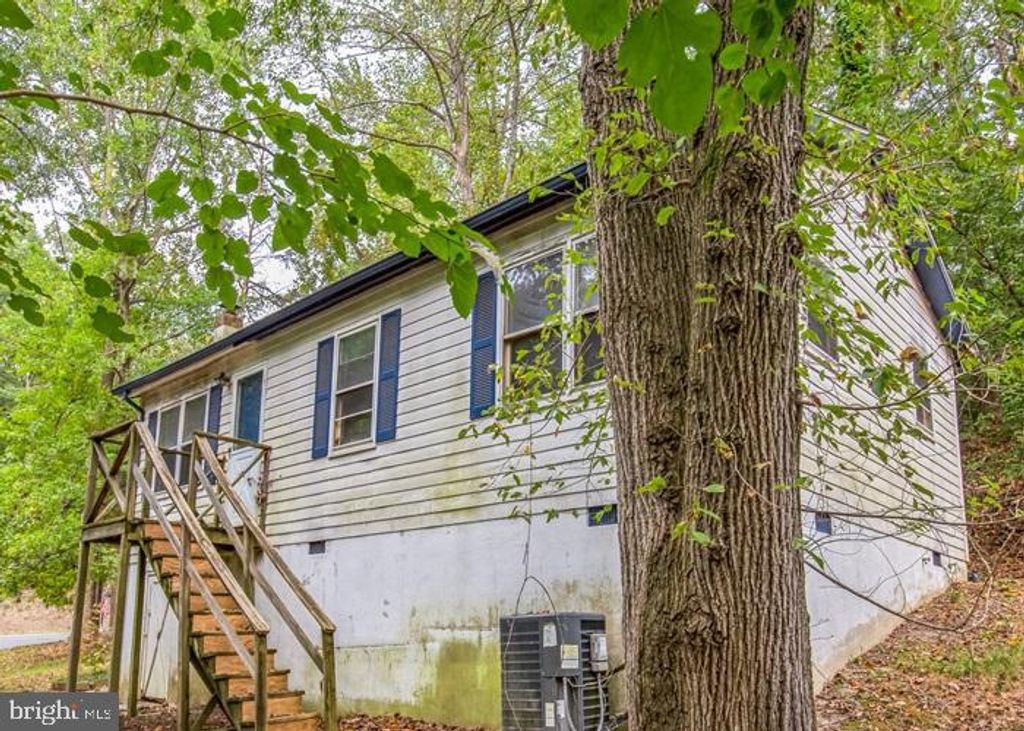 26079 S SANDGATES RD, Mechanicsville, MD 20659
